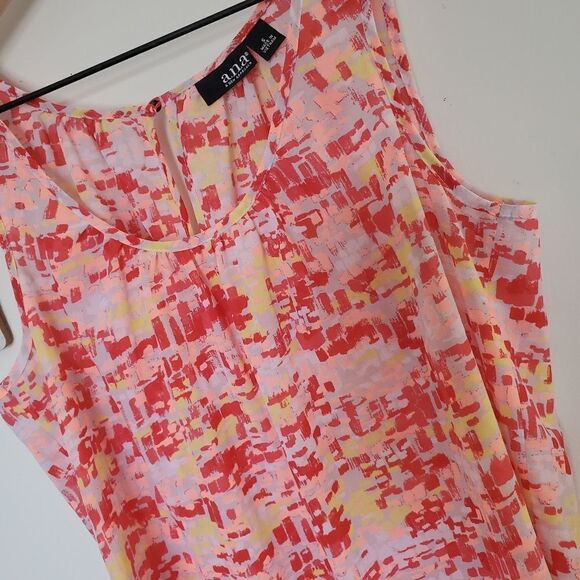 A.N.A (A New Approach) Women's Size Small Geormetric Pattern Sleeveless Blouse - Picture 4 of 8